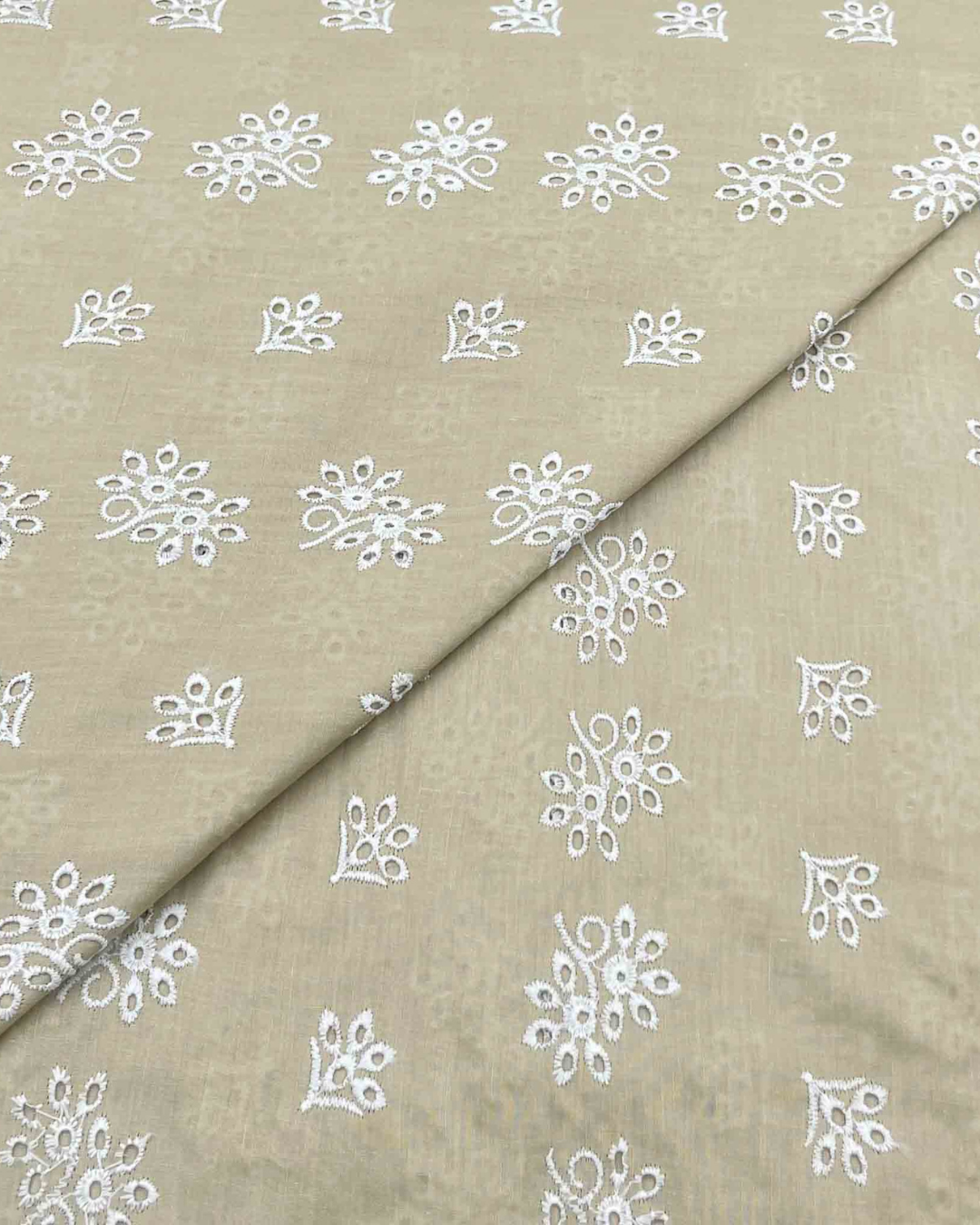 Lawn Chickenkari D5H101