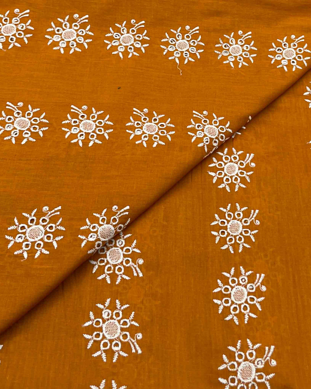 Lawn Chickenkari D5H104