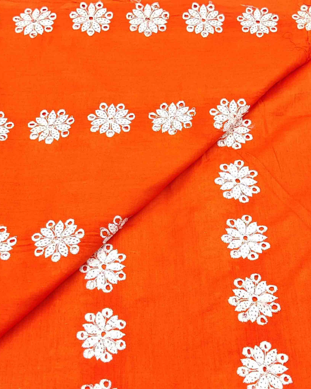 Lawn Chickenkari D5H117