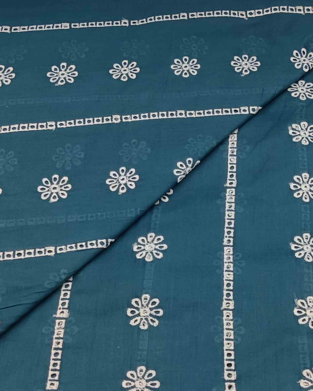 Lawn Chickenkari D5H120