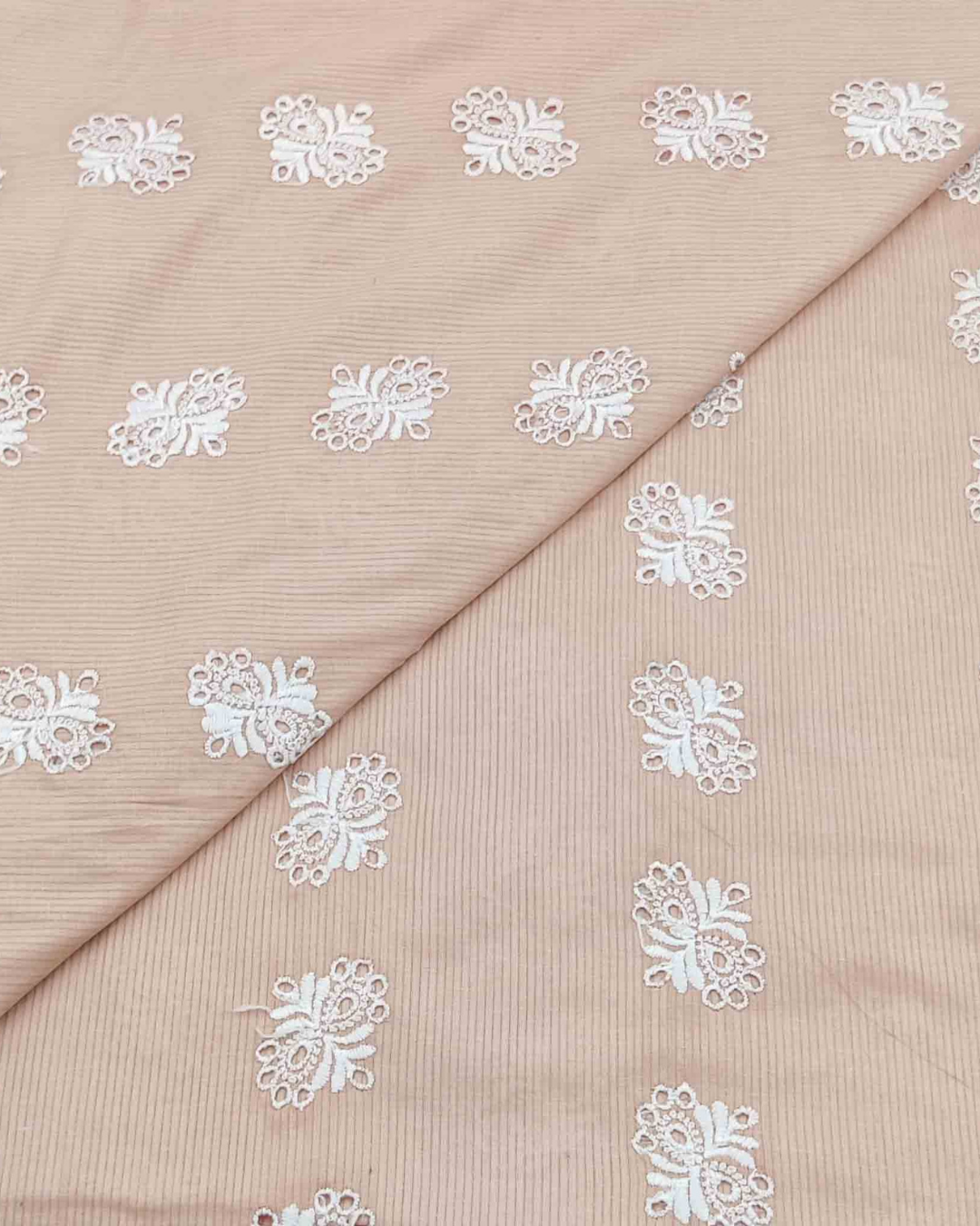 Lawn Chickenkari D5H126