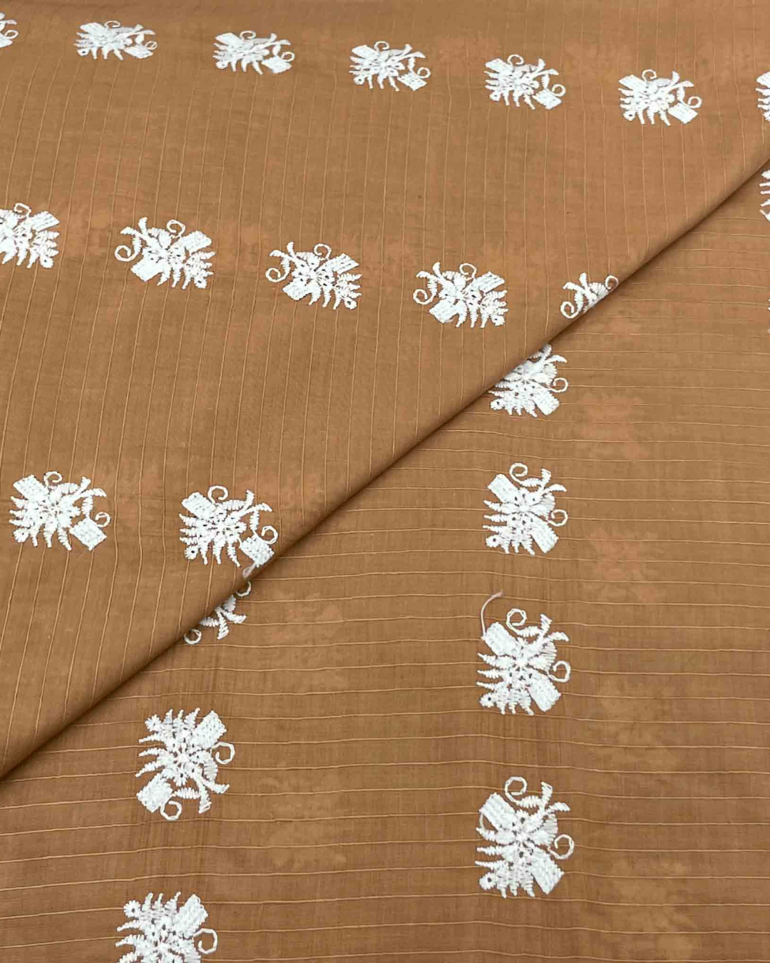 Lawn Chickenkari D5H012