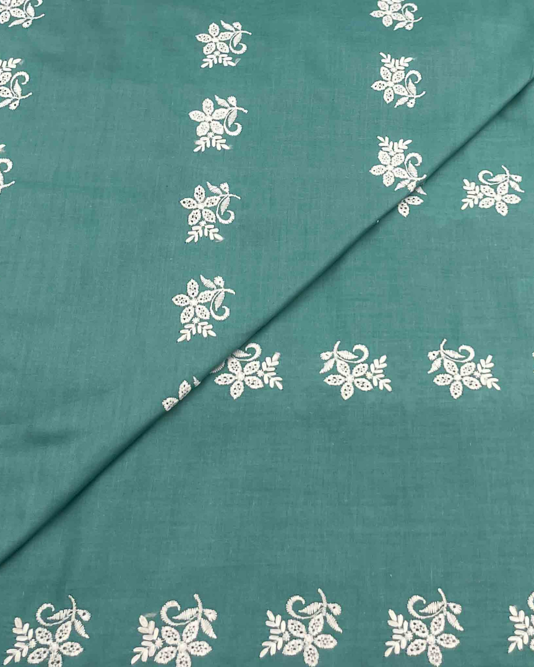 Lawn Chickenkari D5H018