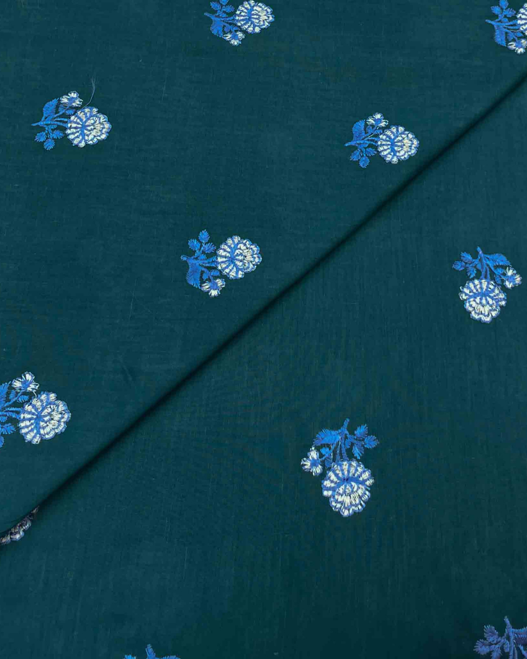 Lawn Embroidery D5I019