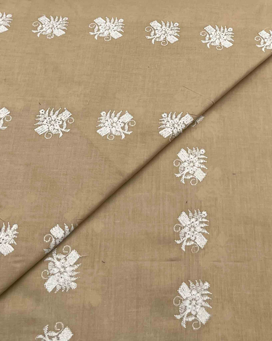 Lawn Chickenkari D5H001