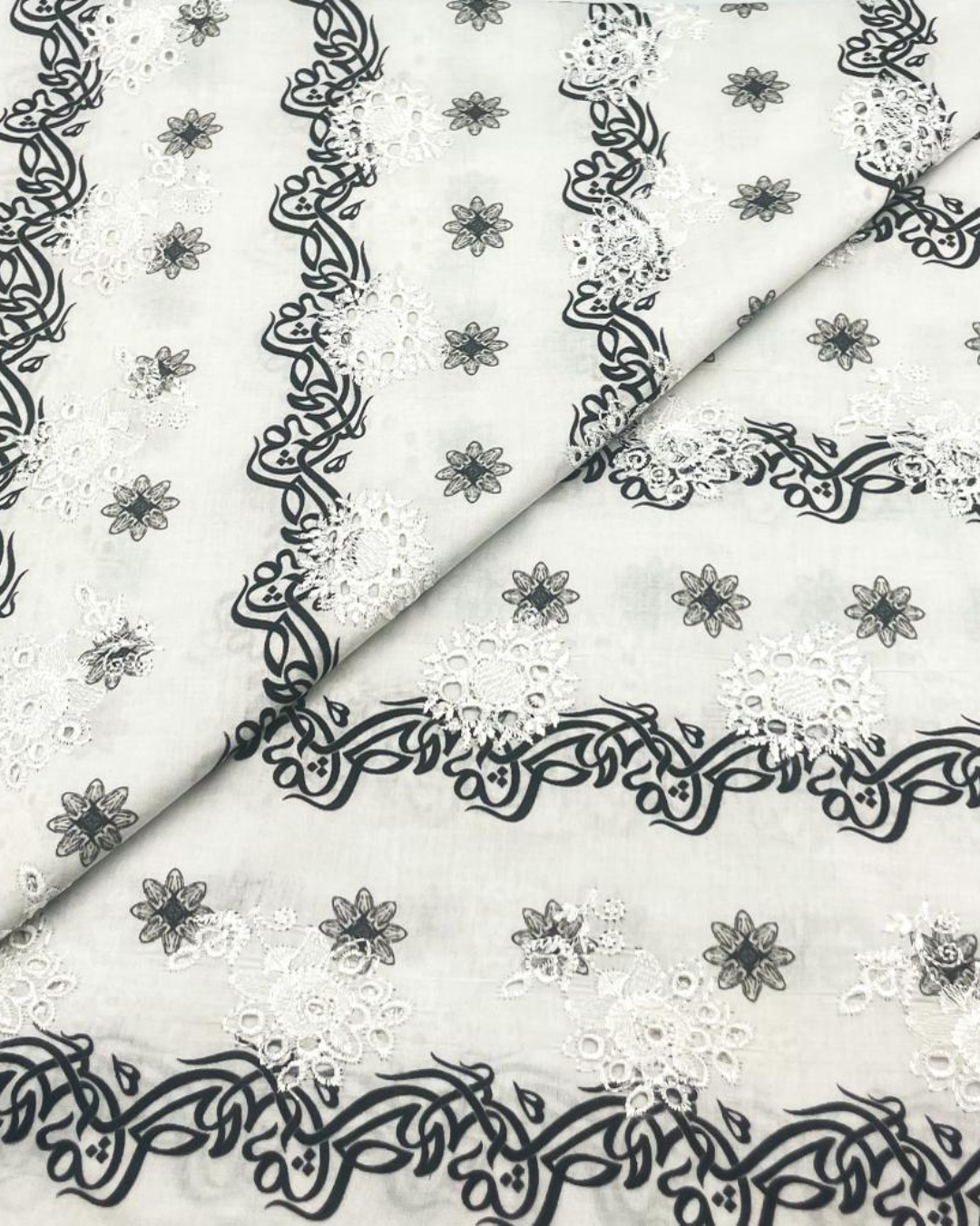 Printed Lawn Chickenkari D5D001