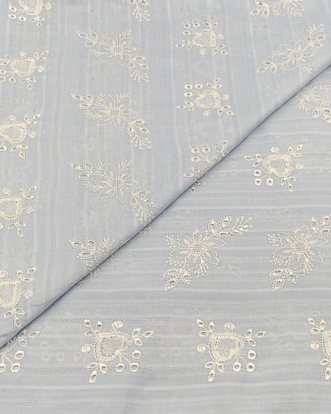 Dobby Lawn Wider Chickenkari D5B002