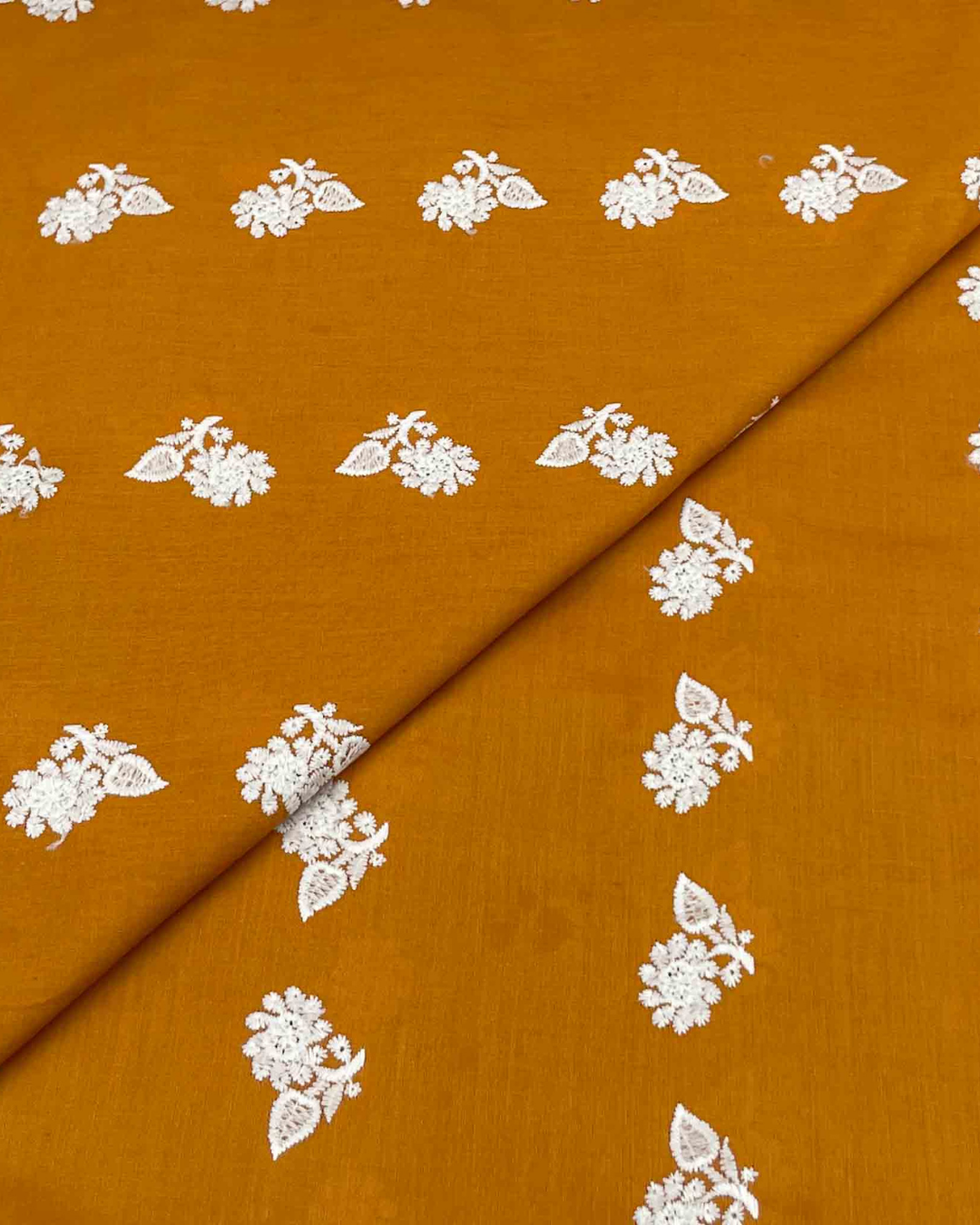 Lawn Chickenkari D5H002