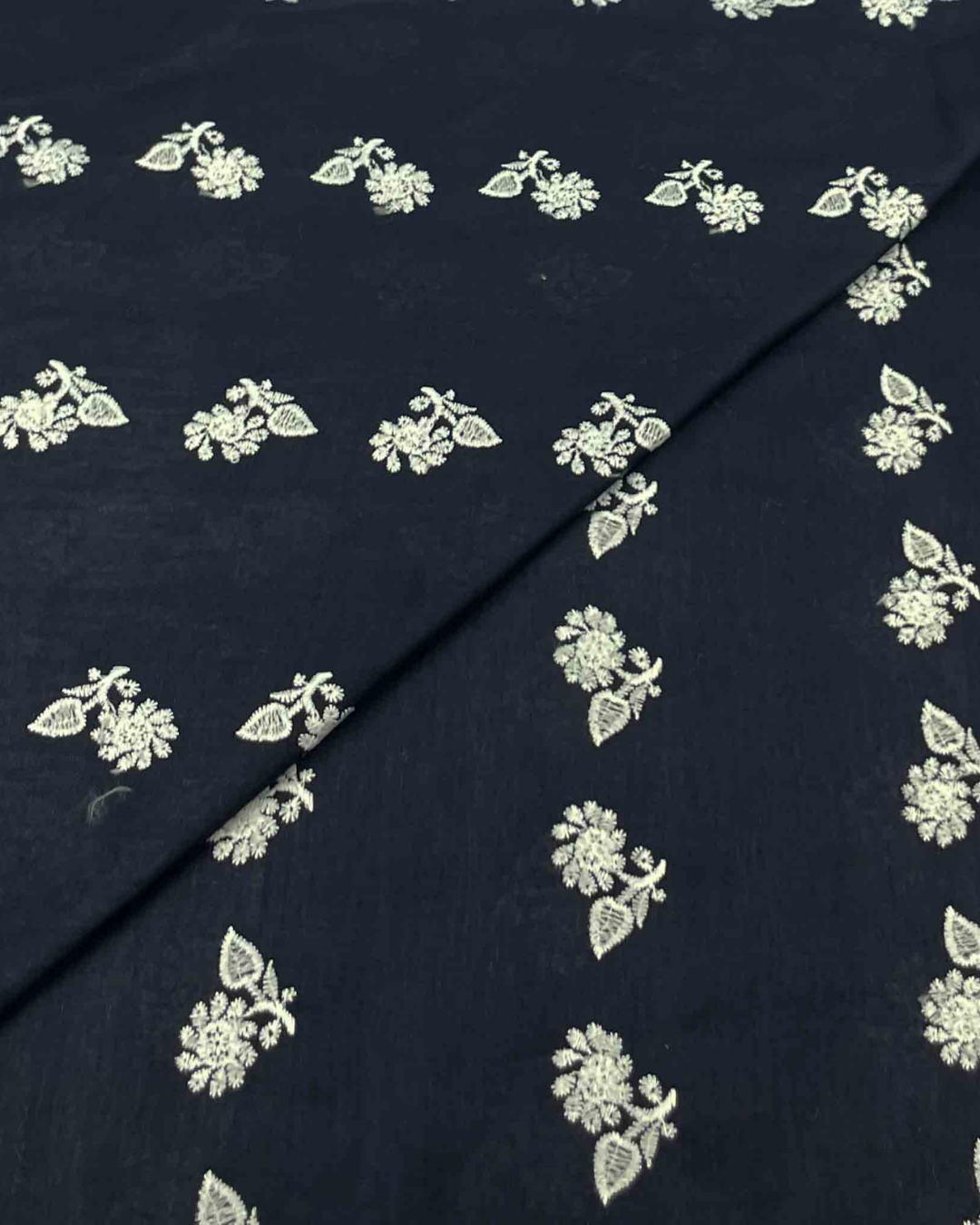 Lawn Chickenkari D5H039