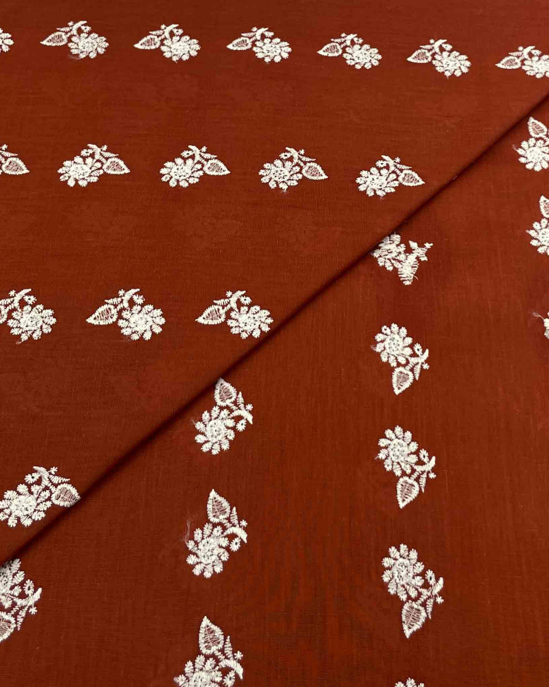 Lawn Chickenkari D5H040