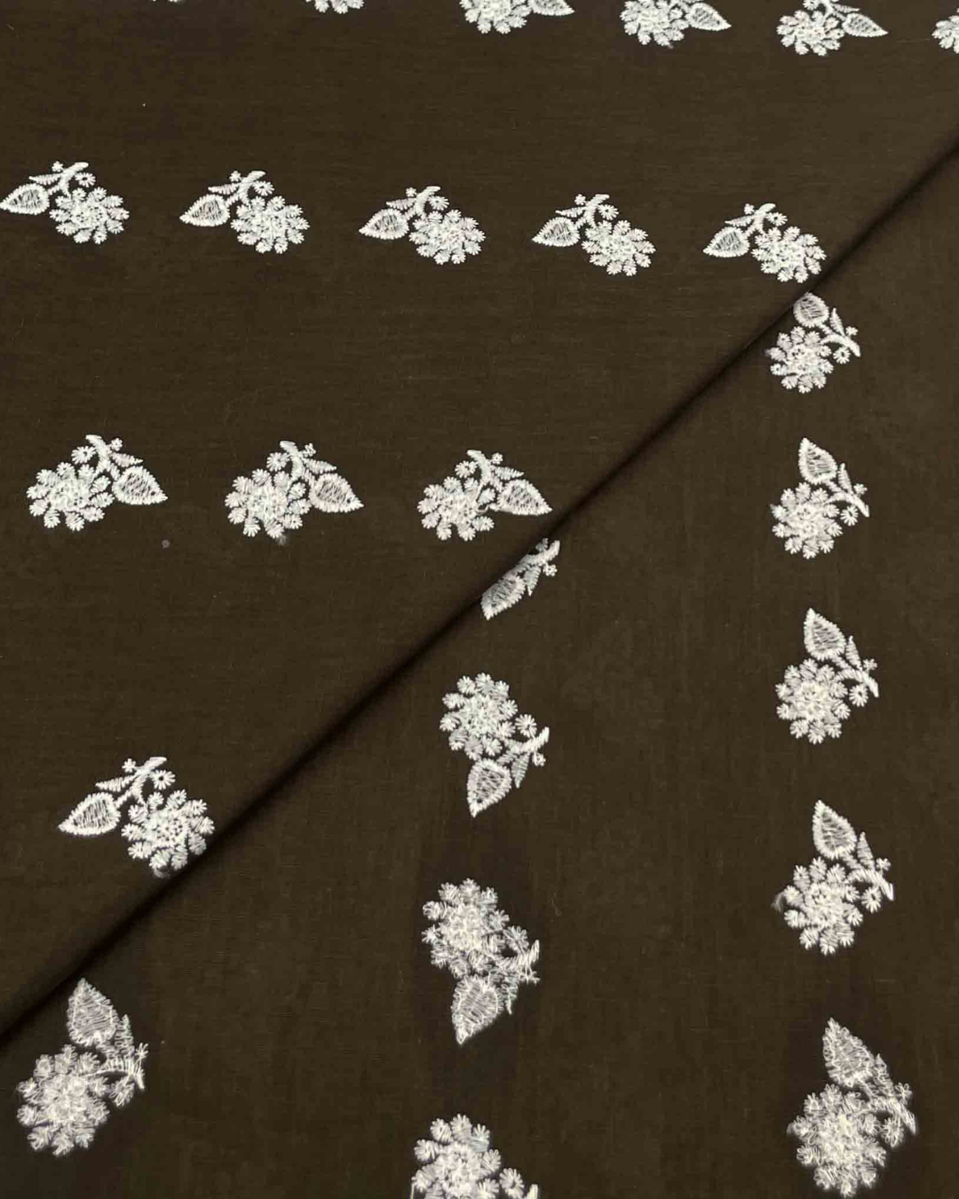 Lawn Chickenkari D5H043