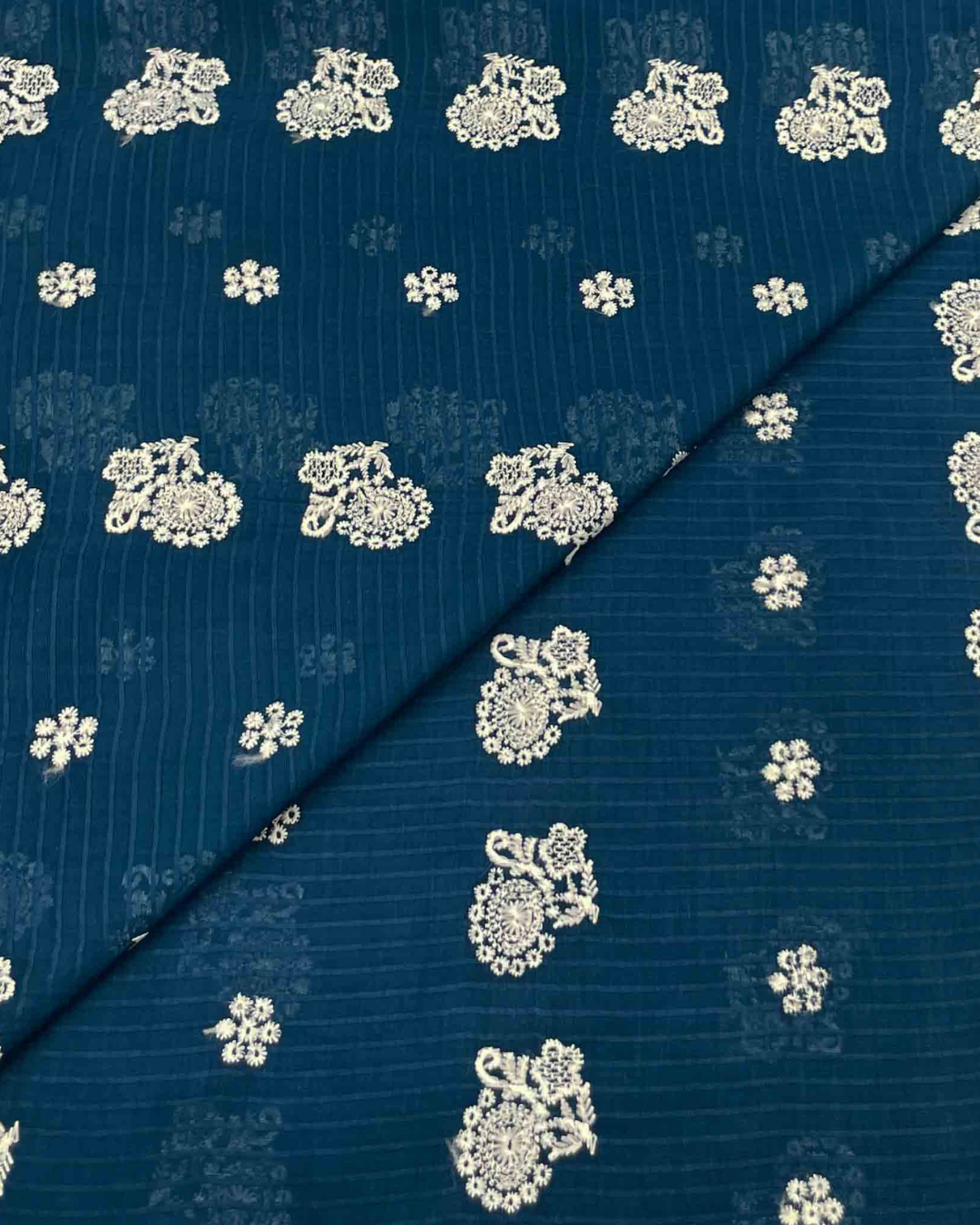 Lawn Chickenkari D5H049