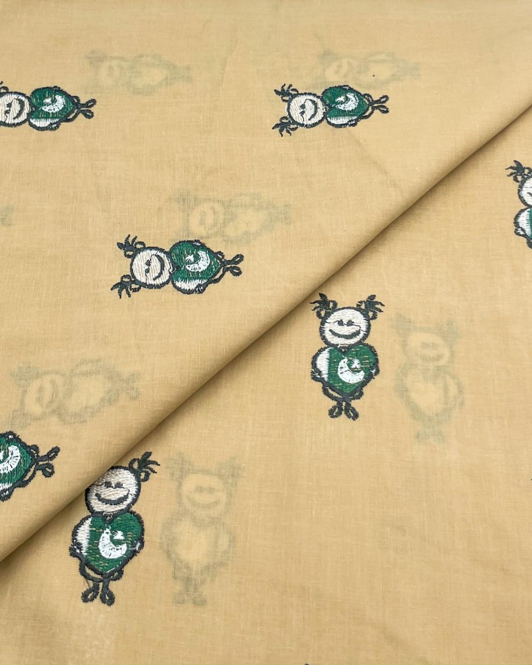 Azadi Lawn Embroidery D5A004