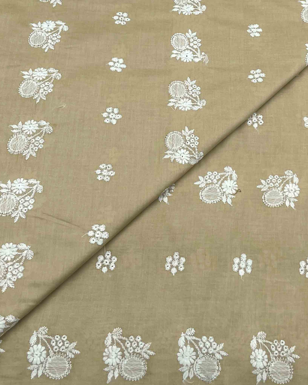 Lawn Chickenkari D5H065