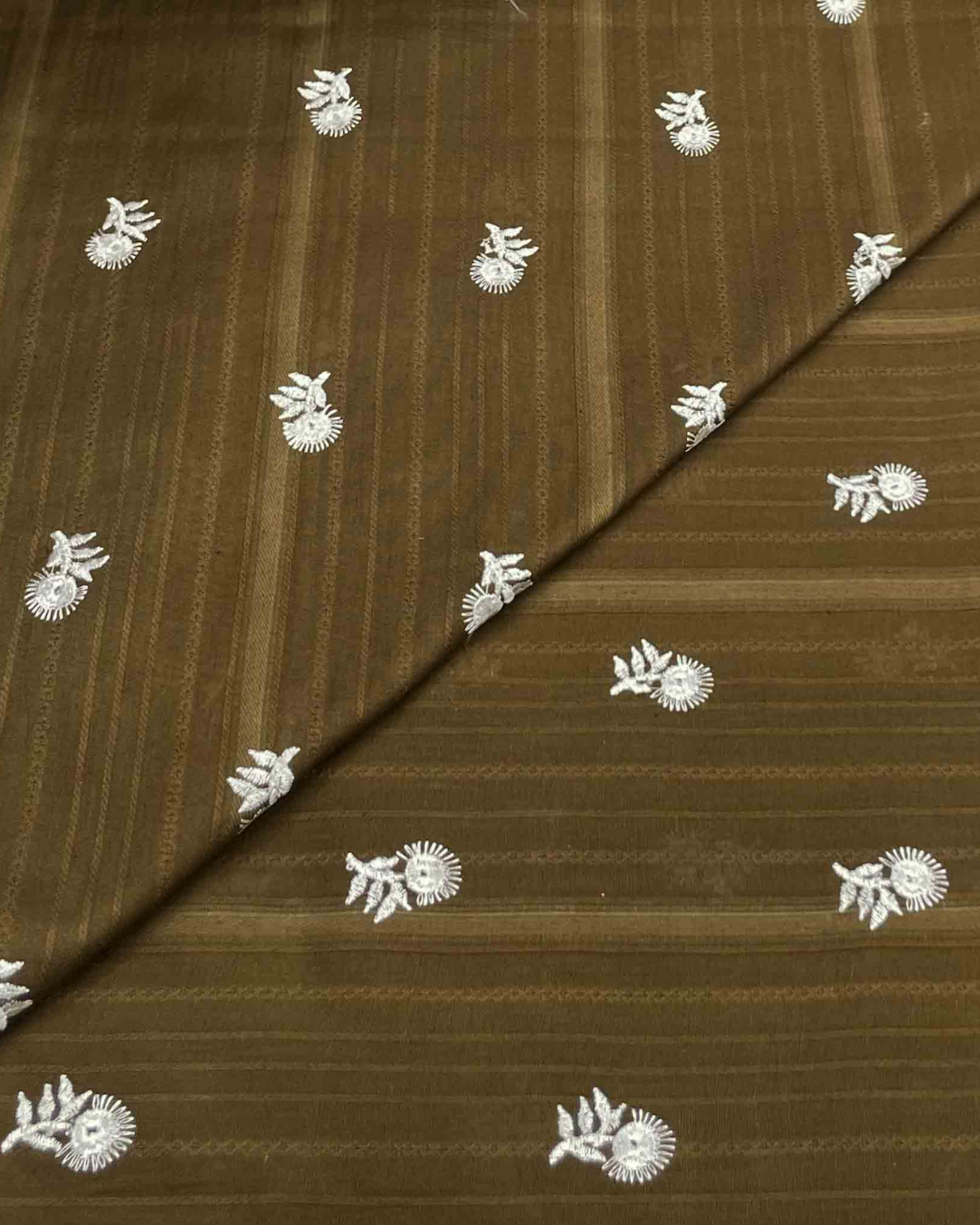 Lawn Embroidery Wider D5G066