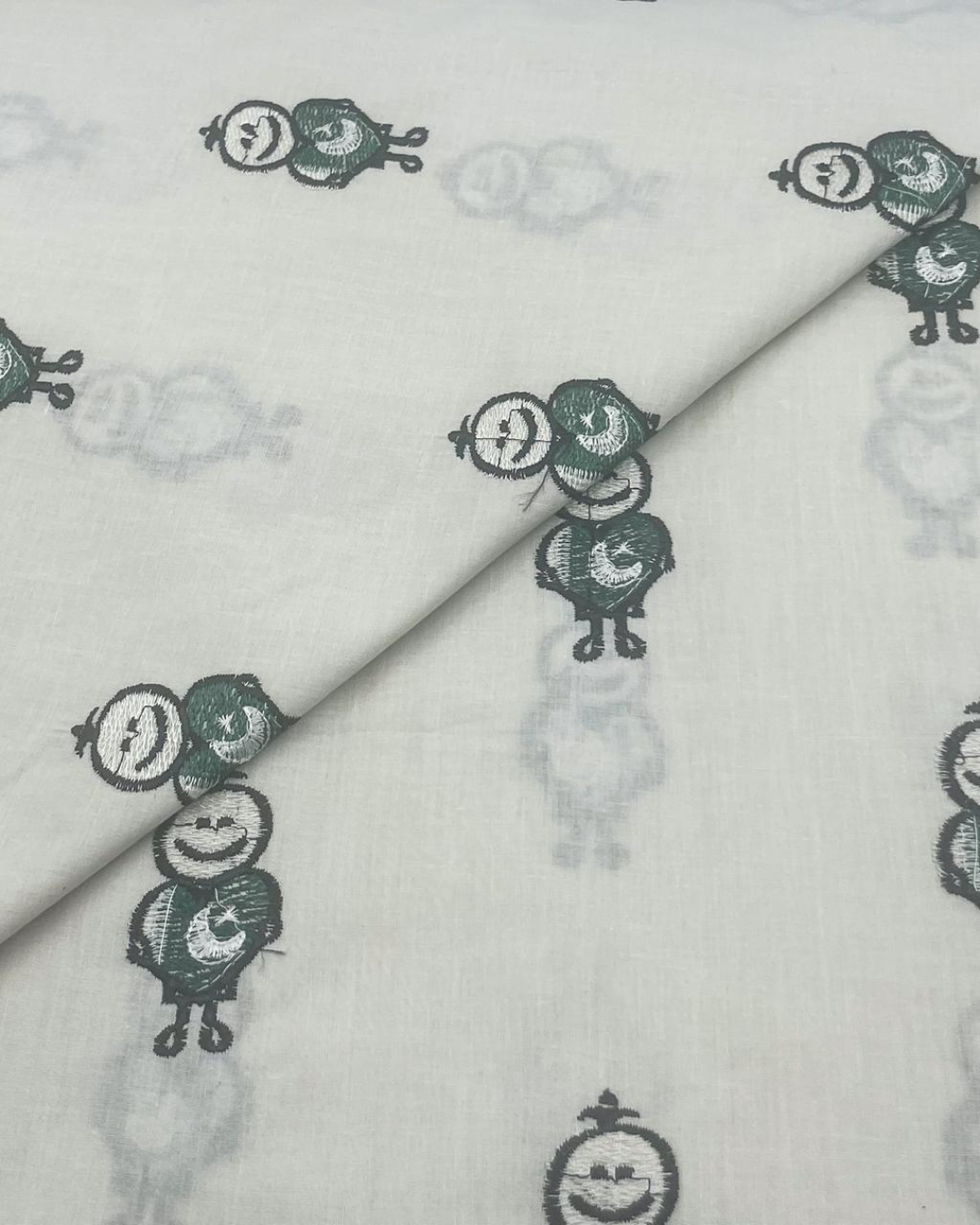 Azadi Lawn Embroidery D5A005