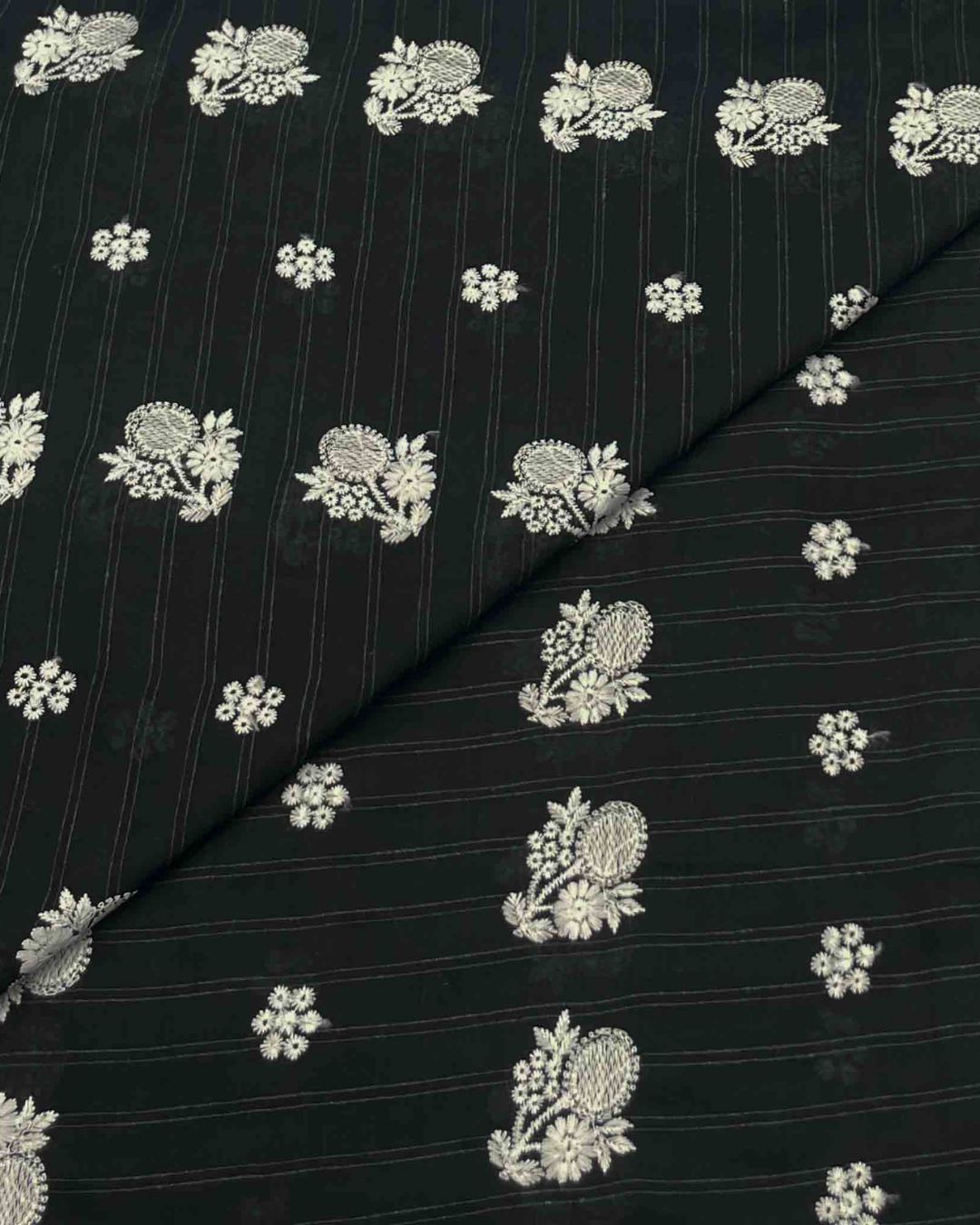 Lawn Chickenkari D5H072