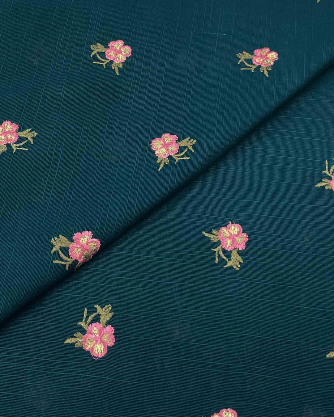 Khaddar Embroidery D1A074