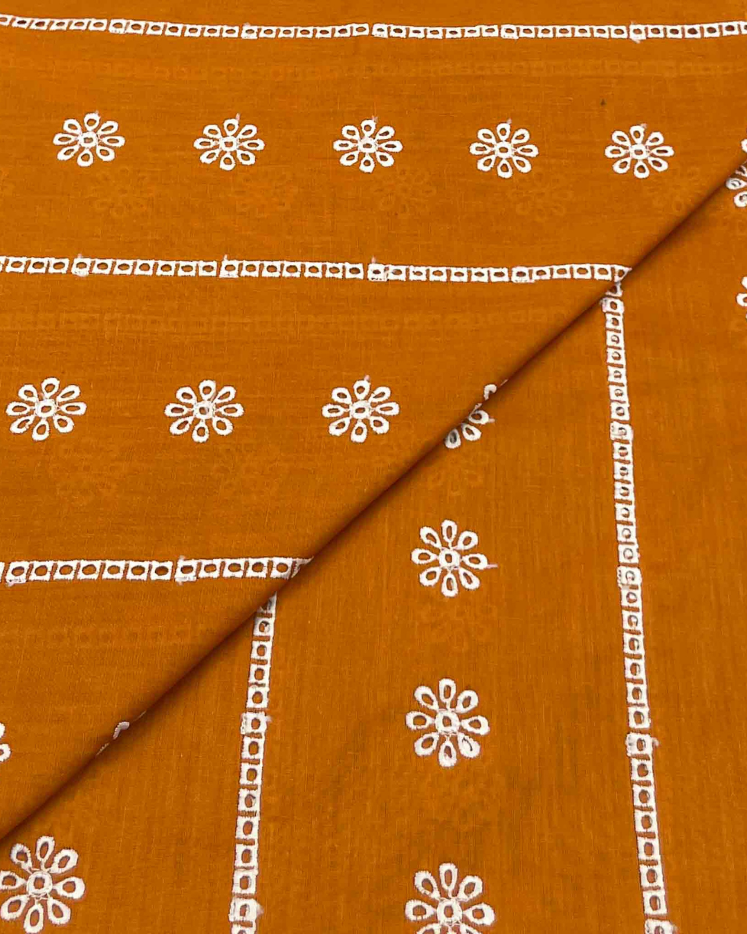 Lawn Chickenkari D5H077