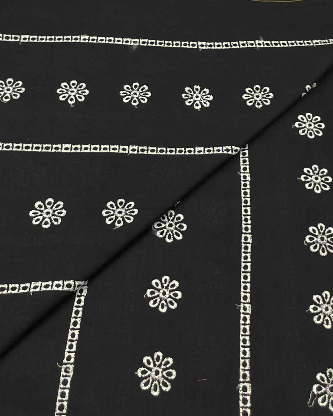 Lawn Chickenkari D5H080