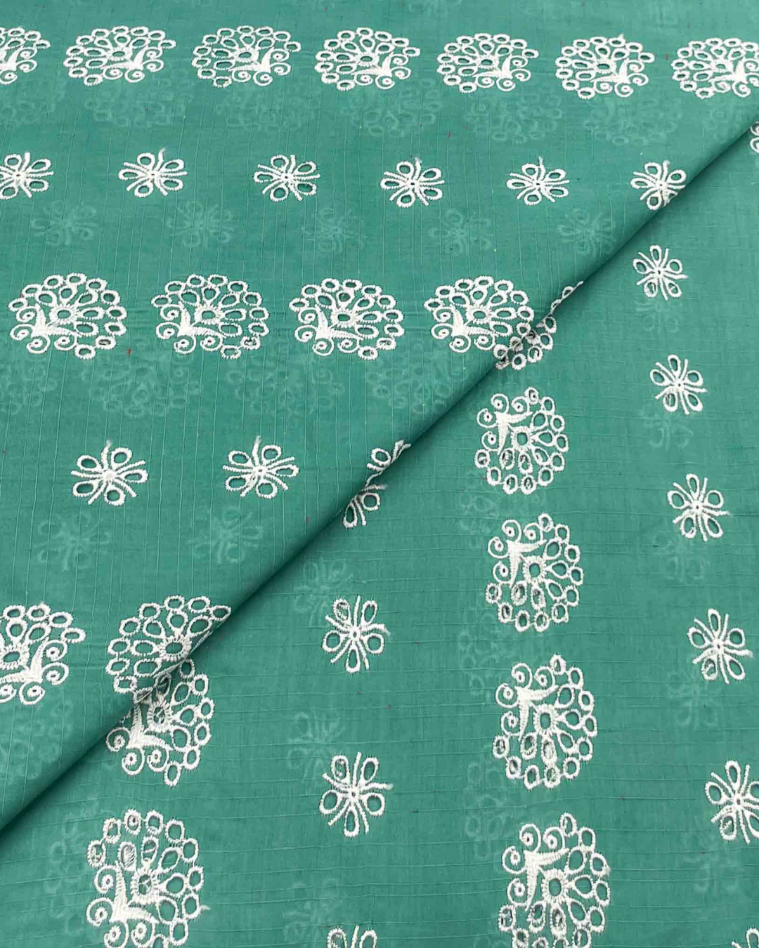 Lawn Chickenkari D5H082