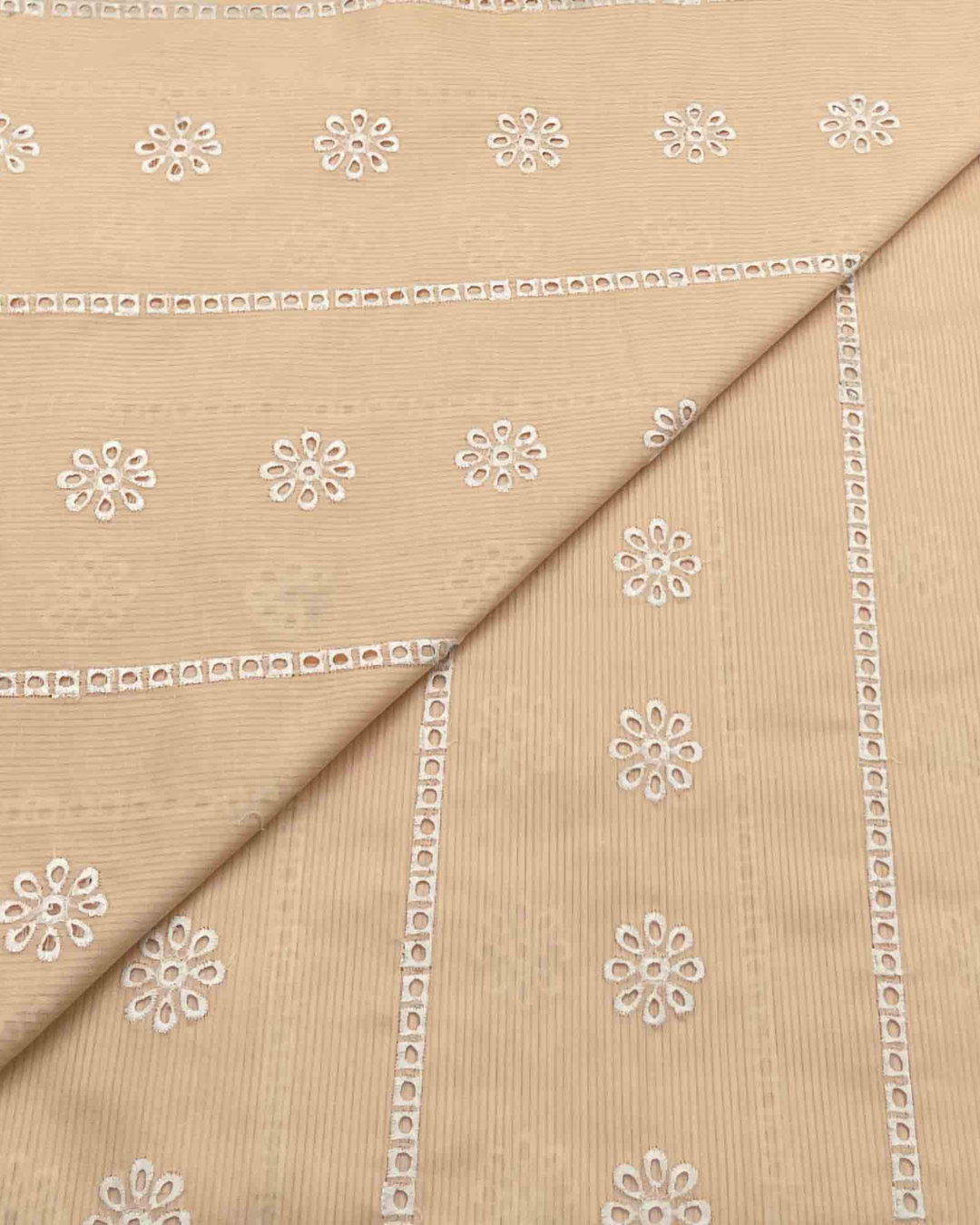 Lawn Chickenkari D5H083