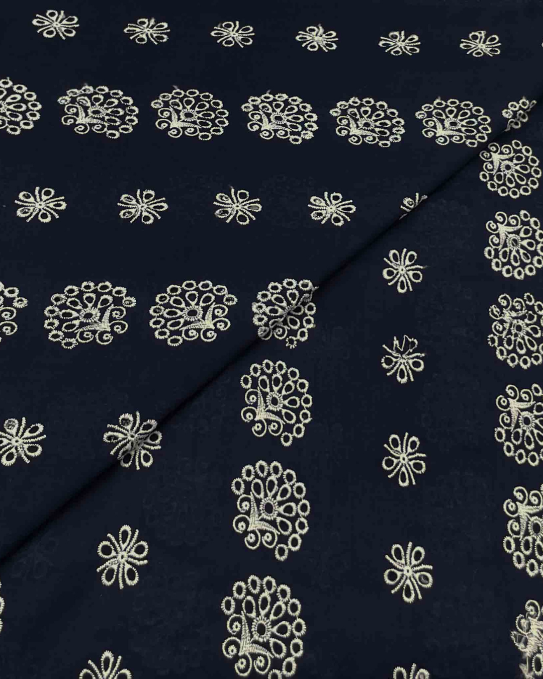 Lawn Chickenkari D5H087