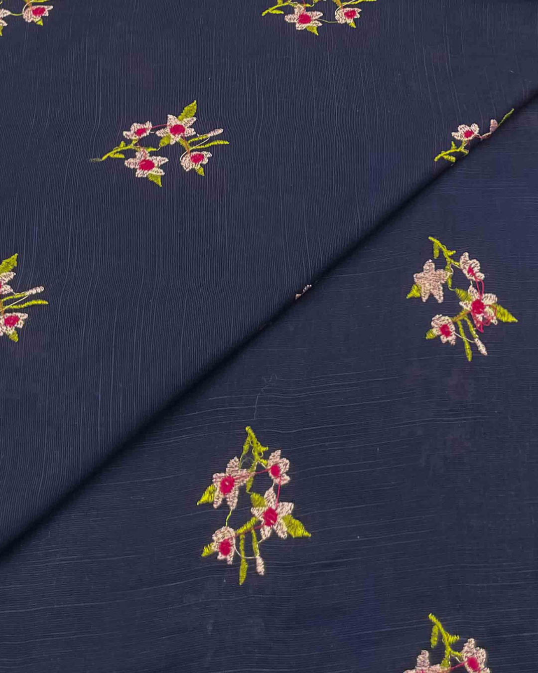 Khaddar Embroidery D1A089