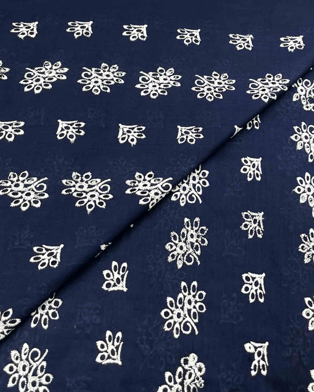 Lawn Chickenkari D5H094