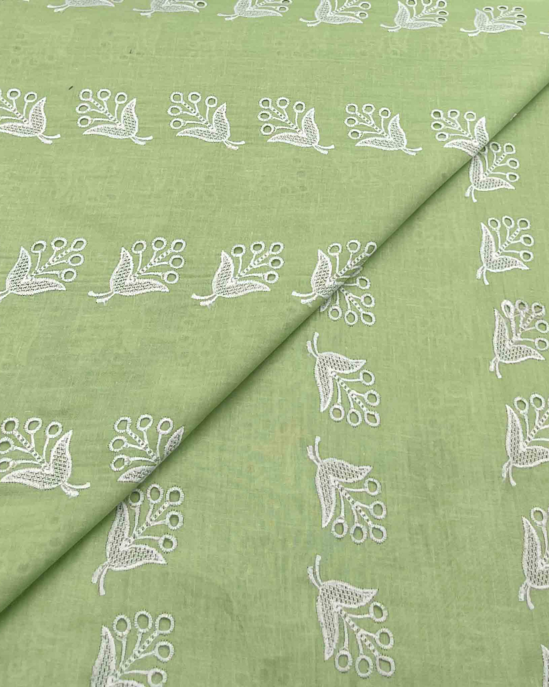 Lawn Chickenkari D5H096