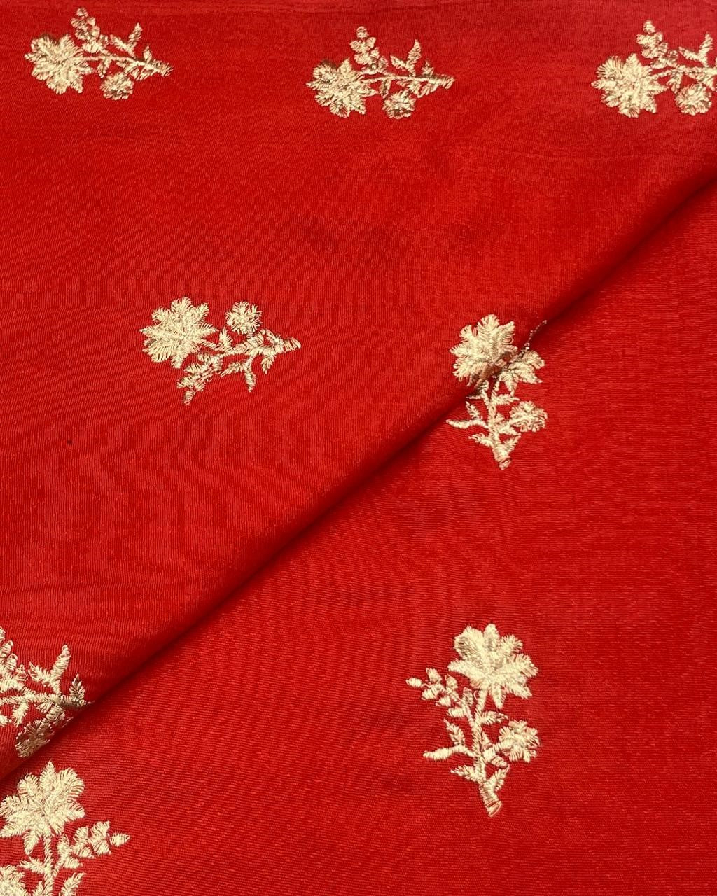 Silk Karandi Embroidery D3C093