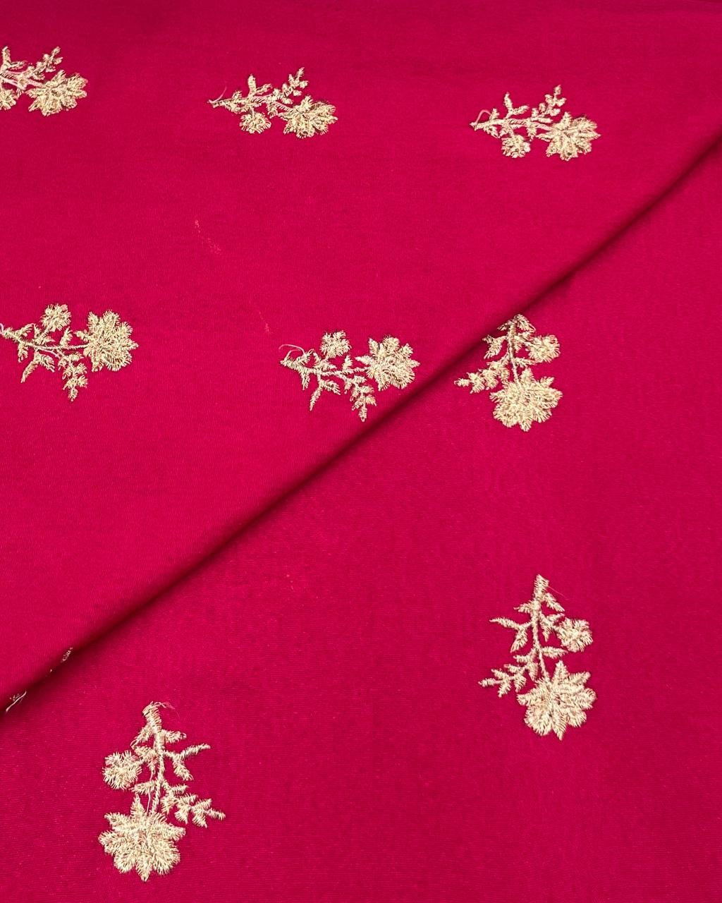 Silk Karandi Embroidery D3C102