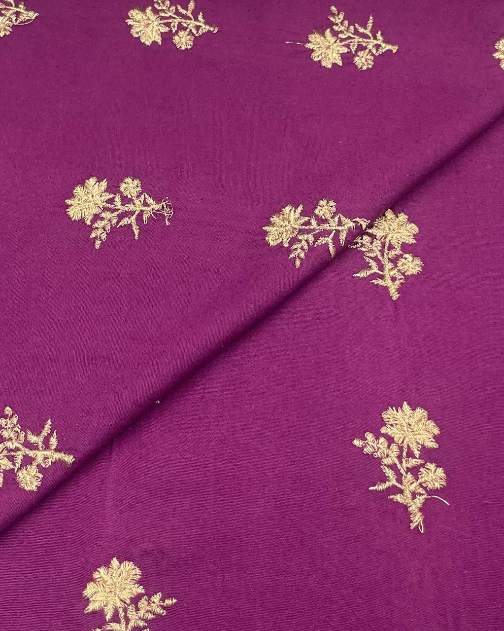 Silk Karandi Embroidery D3C104
