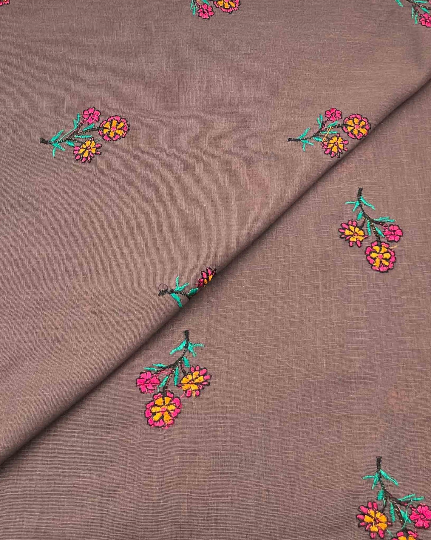 Silk Karandi Embroidery D3C019