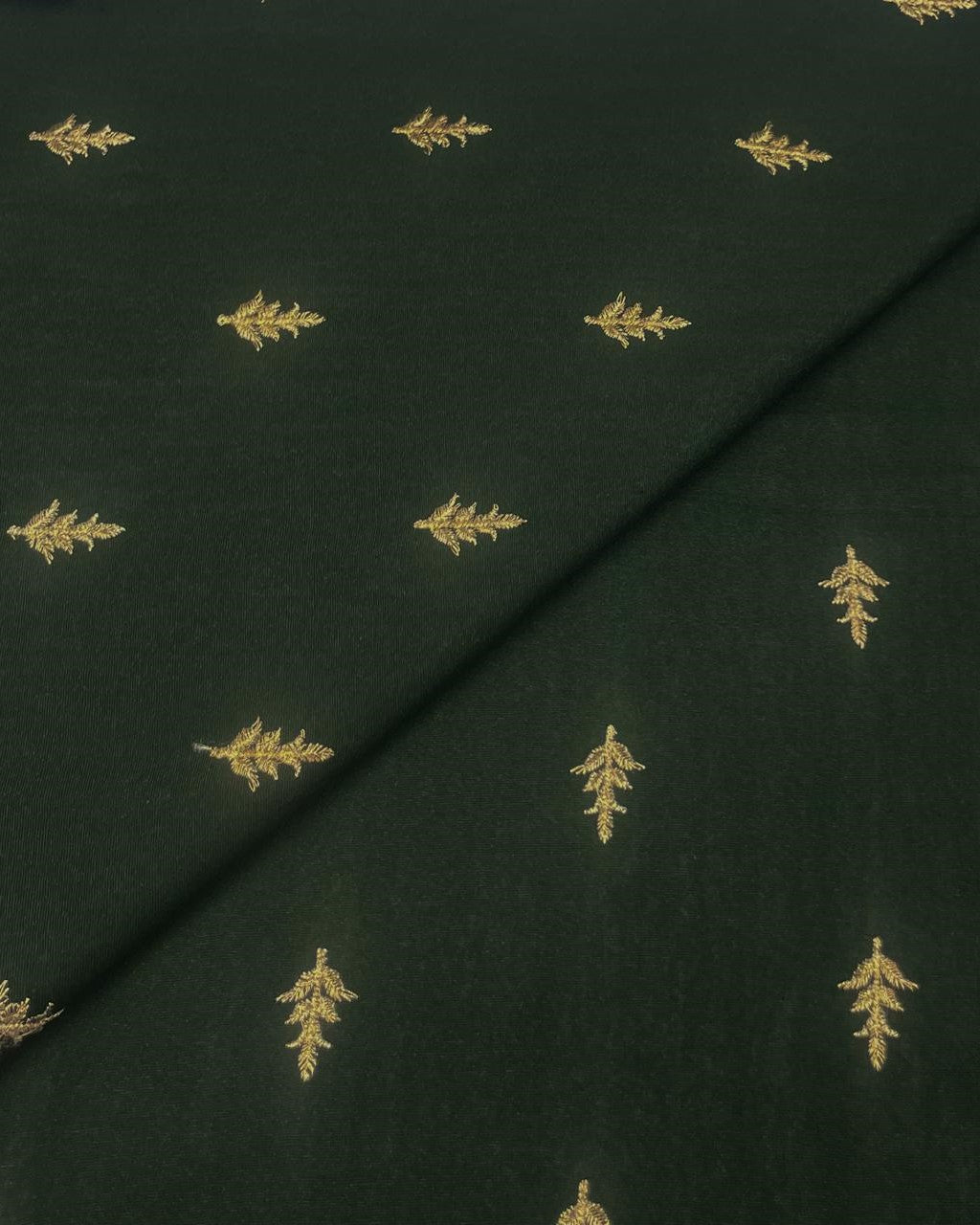 Silk Karandi Embroidery D3C028