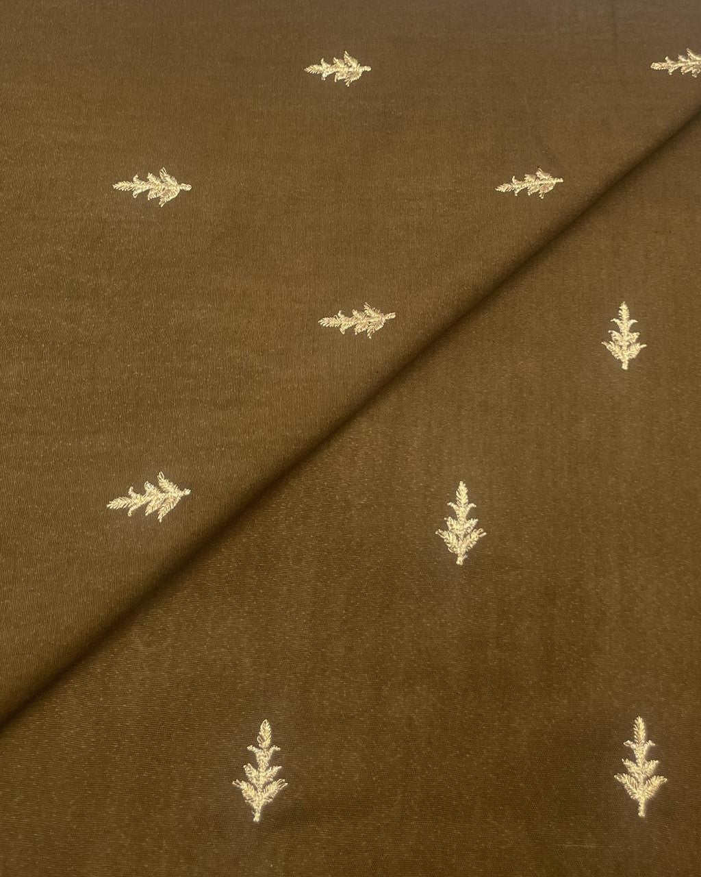 Silk Karandi Embroidery D3C029