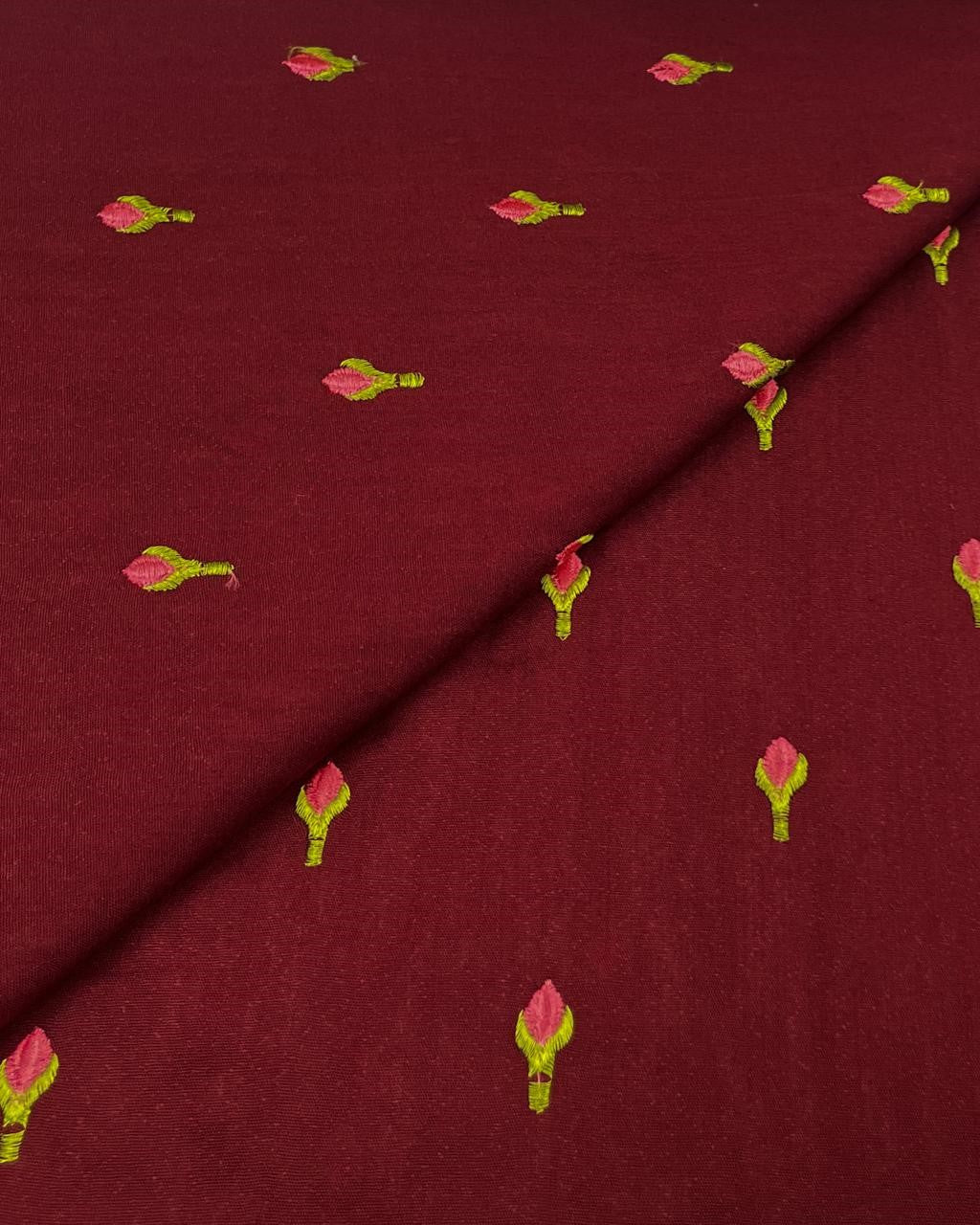 Silk Karandi Embroidery D3C033