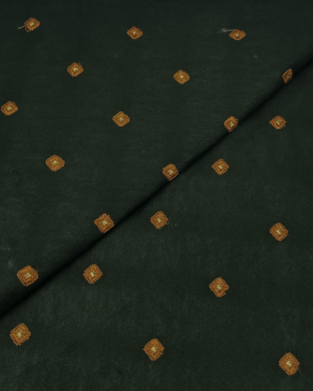 Silk Karandi Embroidery D3C042