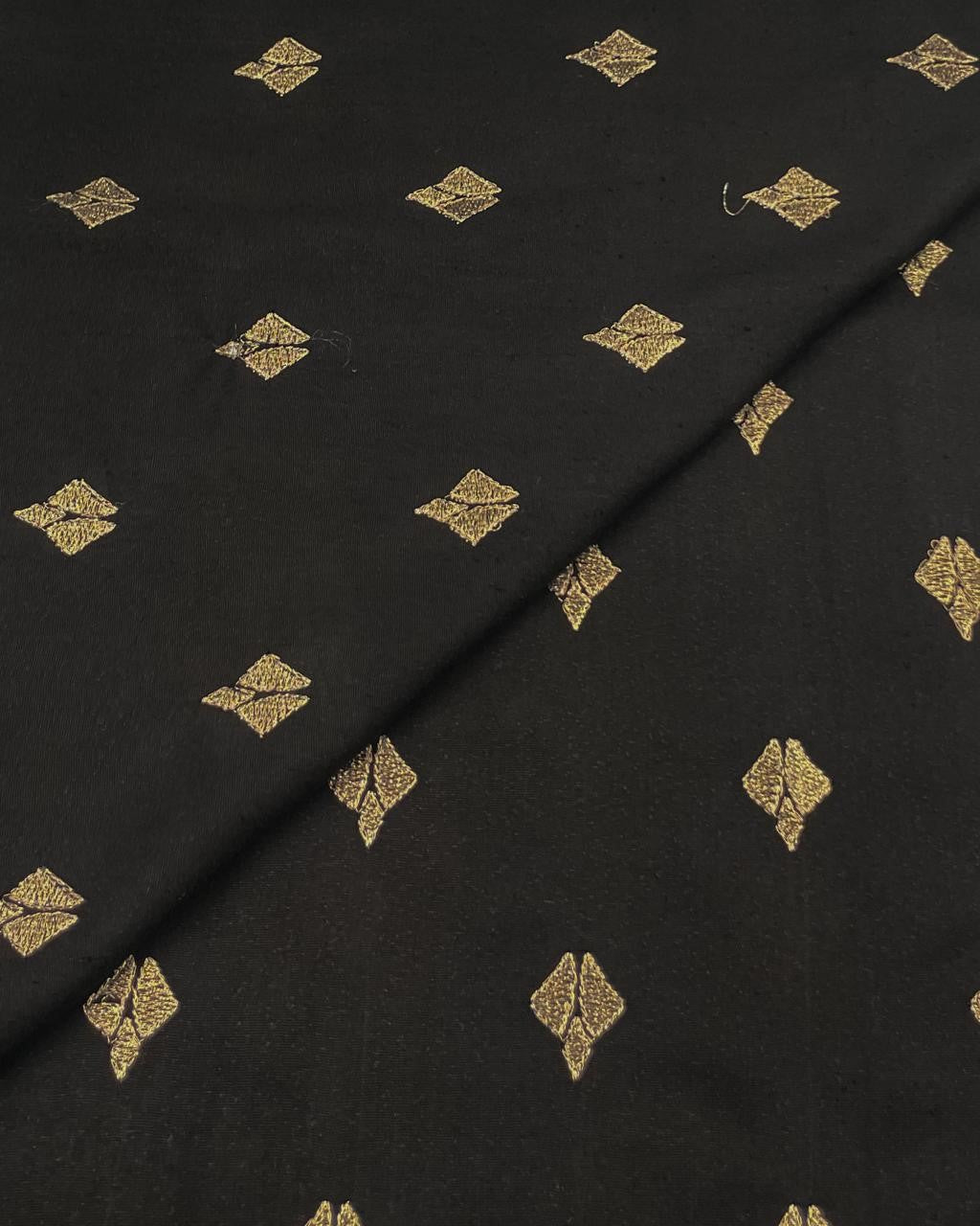 Silk Karandi Embroidery D3C045