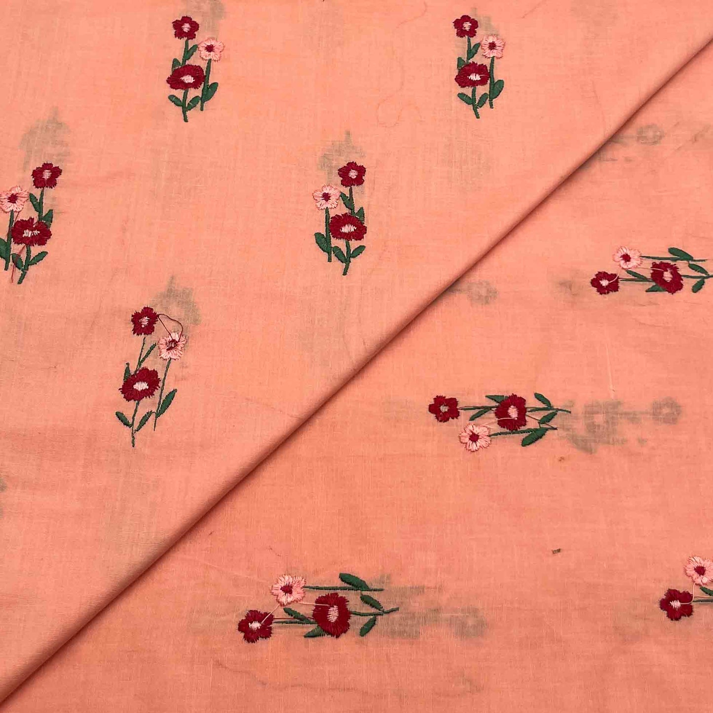 Lawn Emb D12080 567/yard