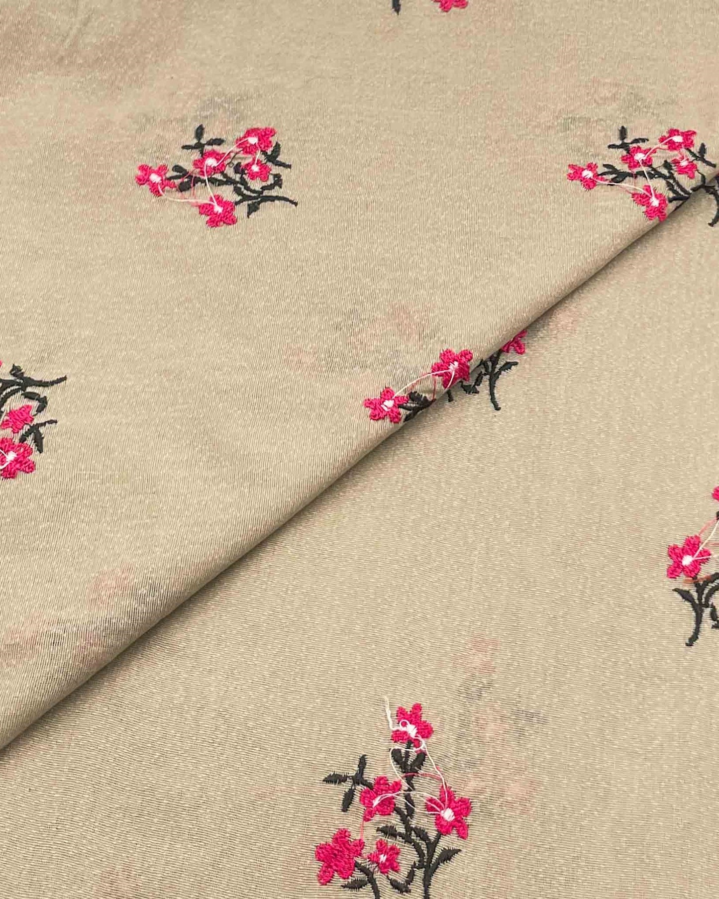 Silk Karandi Embroidery D3C065