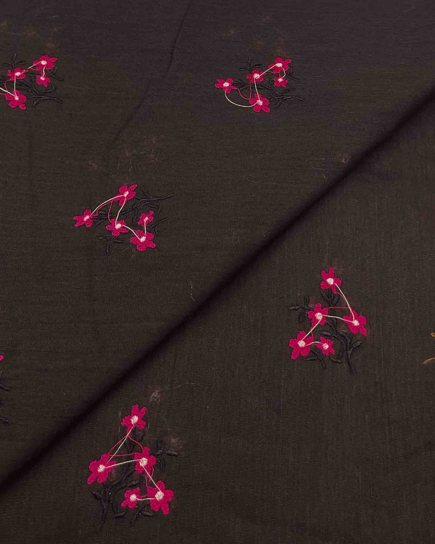 Silk Karandi Embroidery D3C074