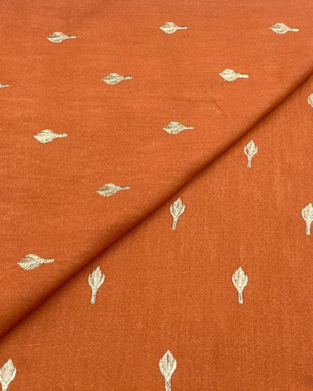 Silk Karandi Embroidery D3C086