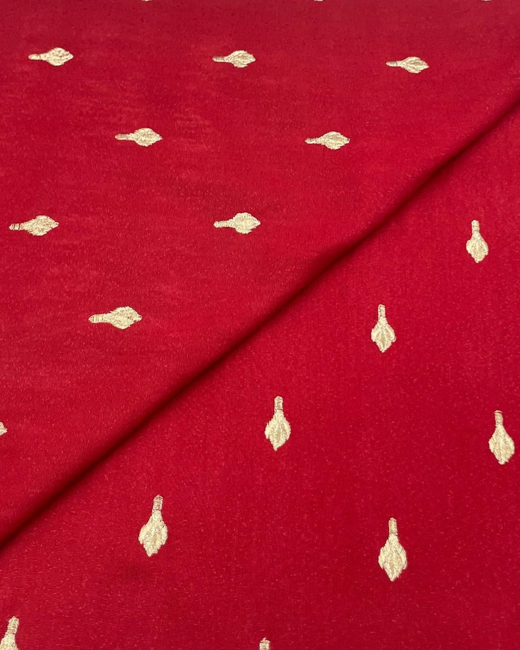 Silk Karandi Embroidery D3C089