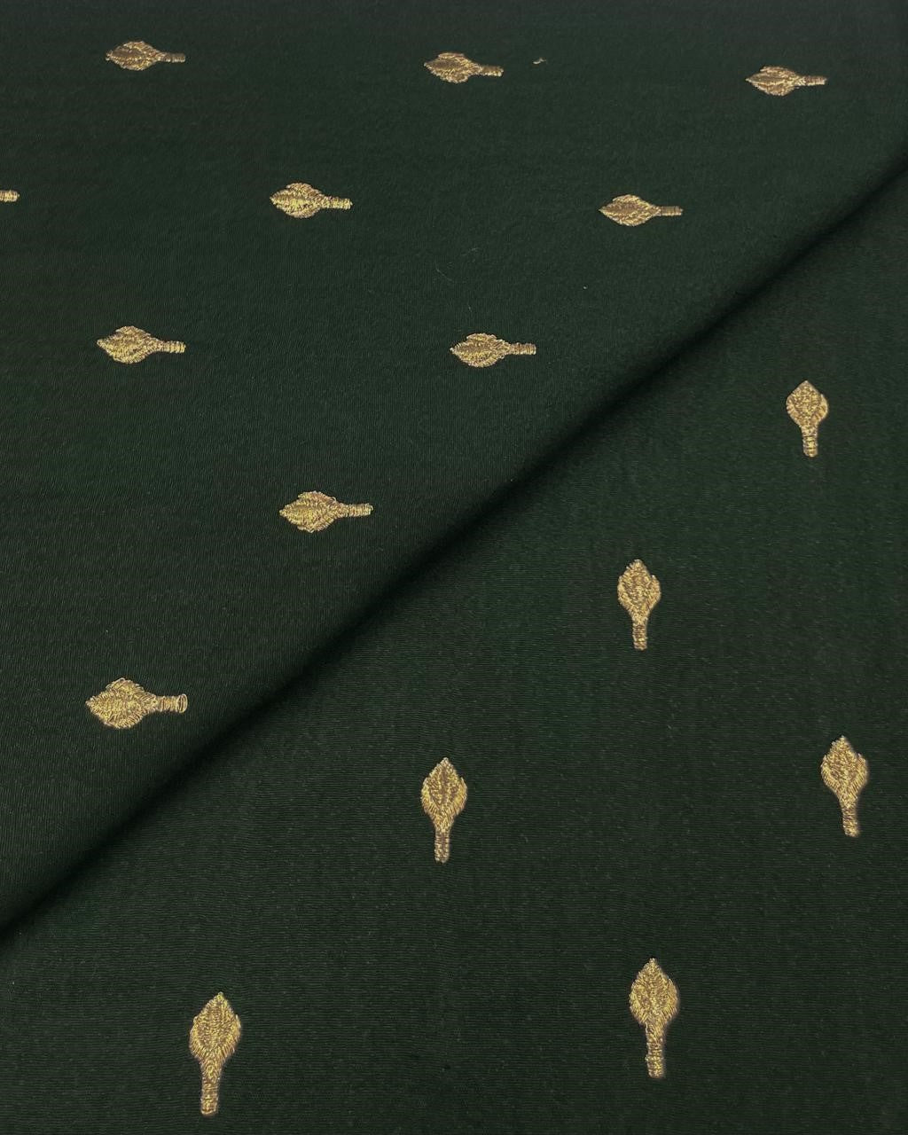 Silk Karandi Embroidery D3C092