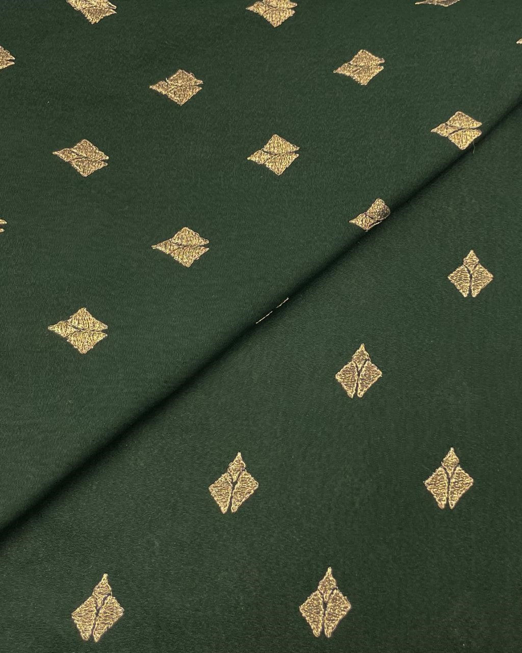 Silk Karandi Embroidery D3C107