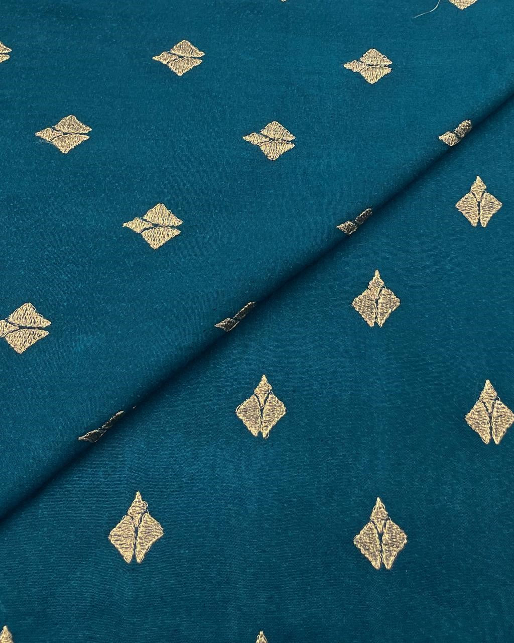 Silk Karandi Embroidery D3C108