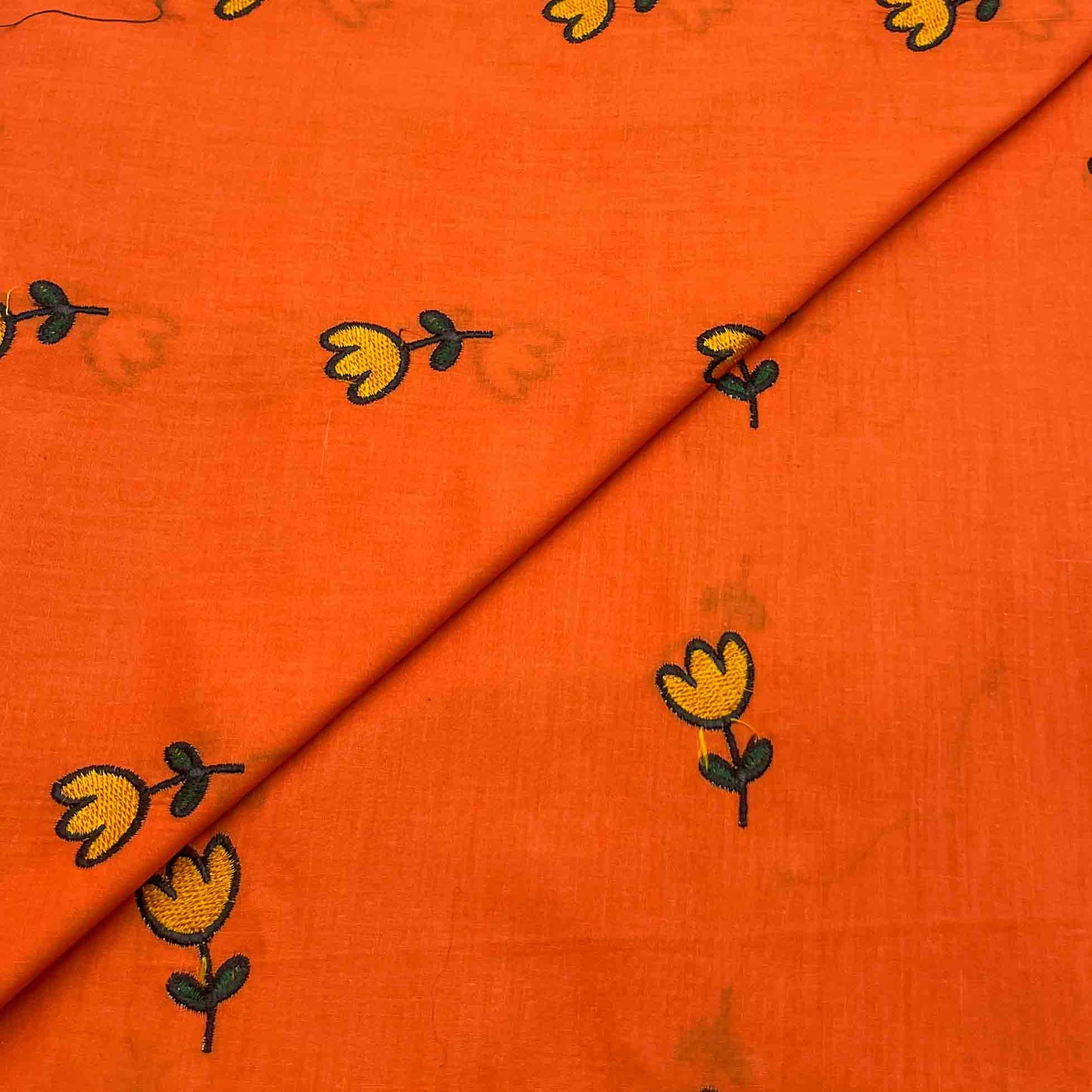 Lawn Emb D12059                            567/yard