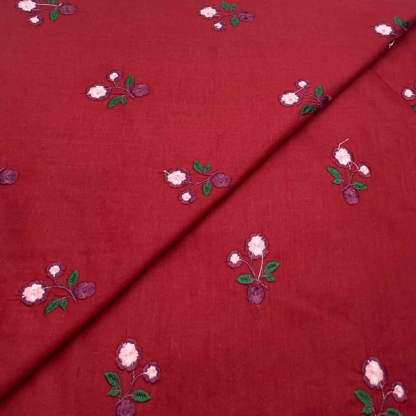 Lawn Emb D12076                            567/yard