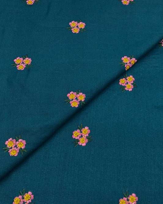 Silk Karandi Embroidery D3C112